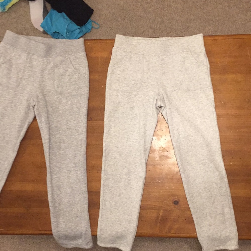 grey sweatpants